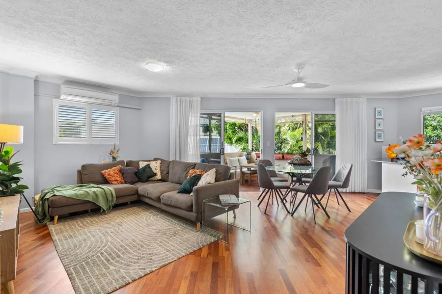 8/16 Miles Street, Hawthorne QLD 4171