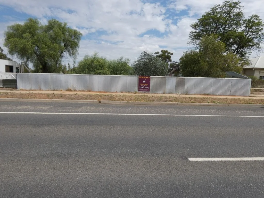 142 Woods Street, Donald VIC 3480