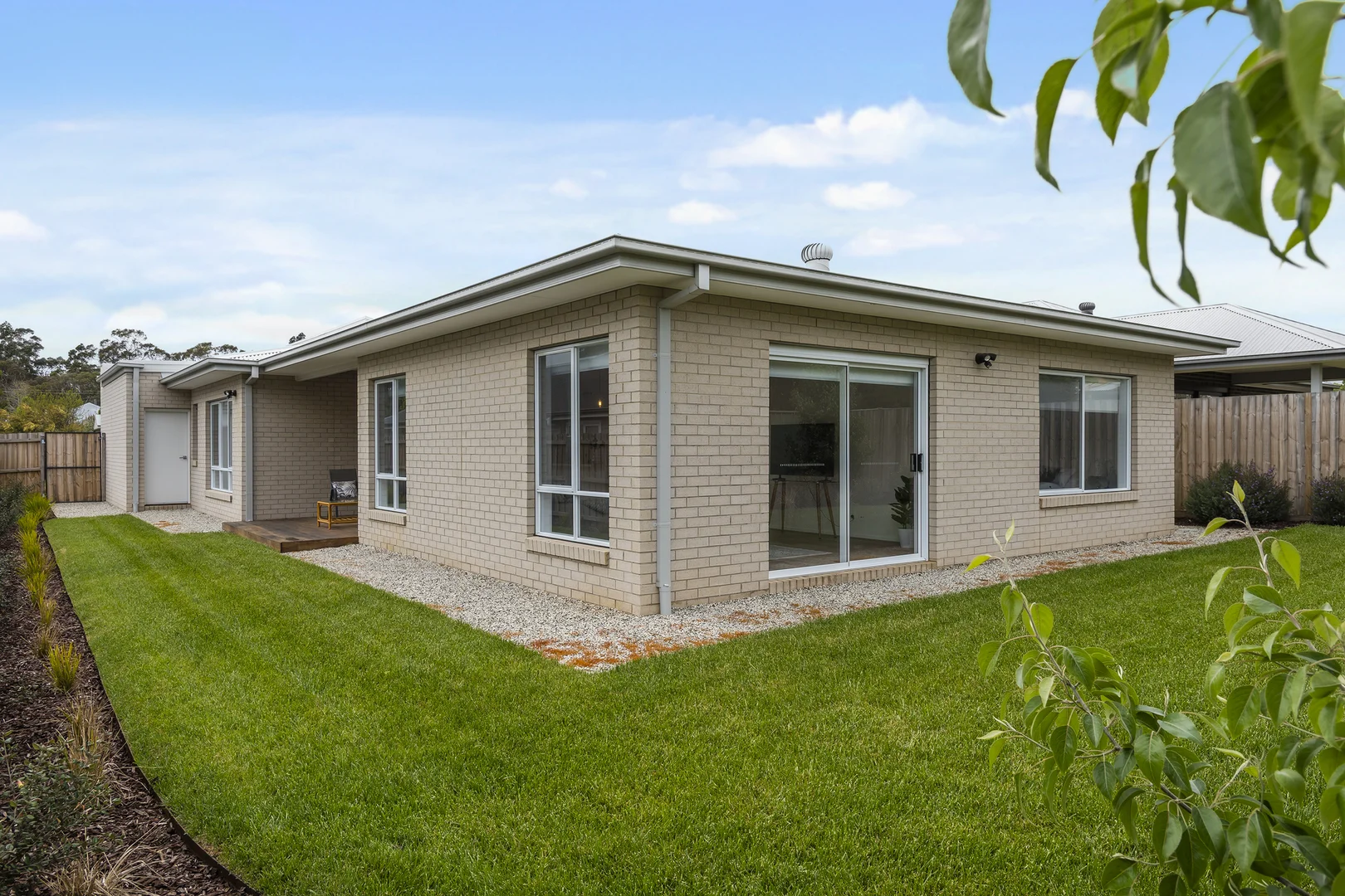 Additional image 10 of 4 Ellison Street, Woodend VIC 3442