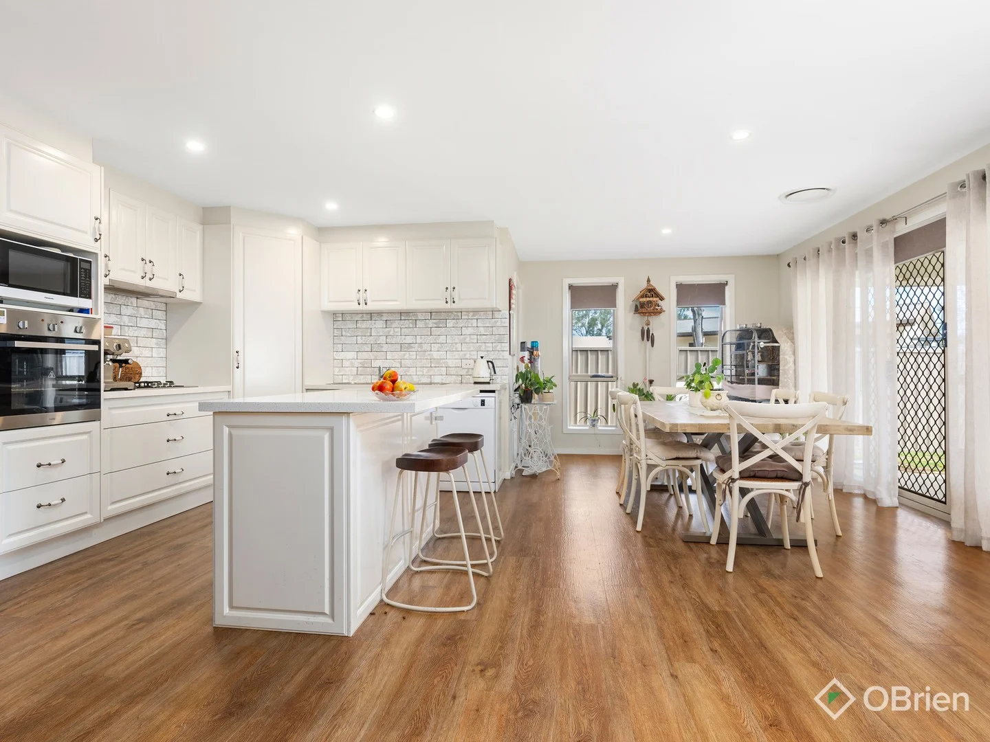 2/108 Pioneer Drive, Jindera NSW 2642