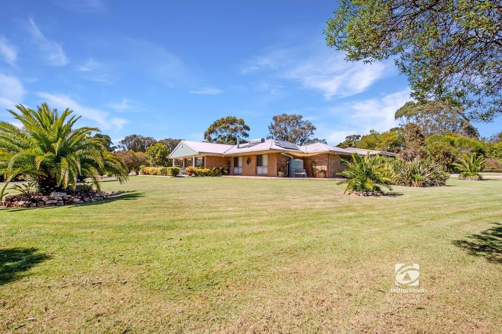 8 Mallard Close, Newlands Arm VIC 3875
