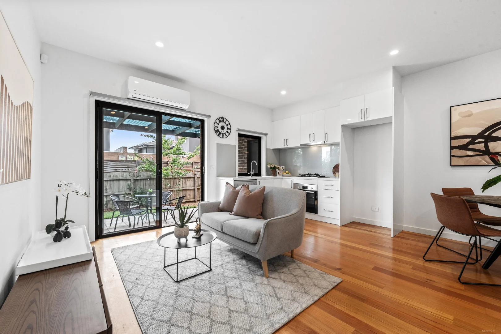 Additional image 2 of 2/129 Middleborough Road, Box Hill South VIC 3128
