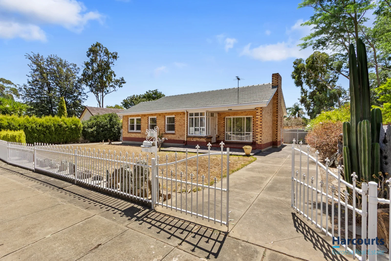 25 Collingbourne Drive, Elizabeth Vale SA 5112