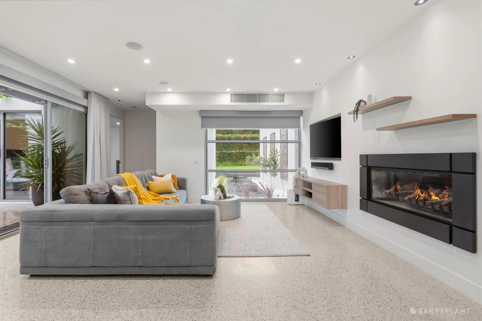 Additional image 4 of 35 Knees Road, Park Orchards VIC 3114