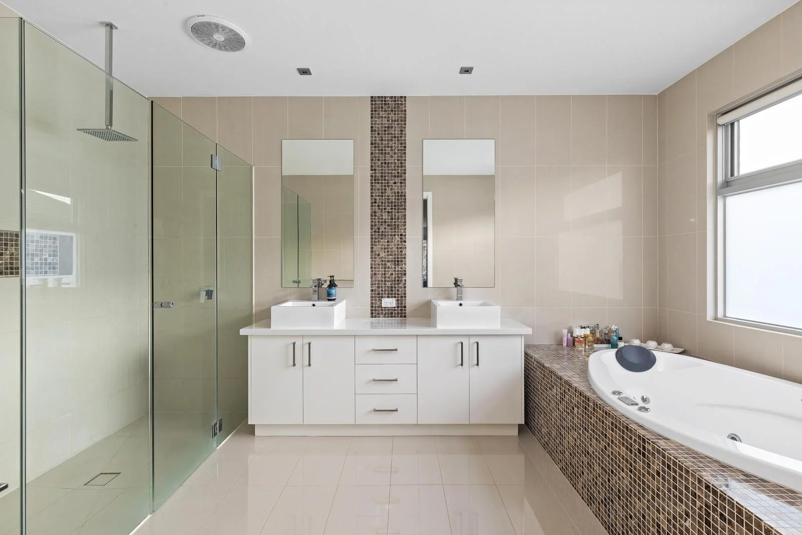 Additional image 13 of 2 Pebble Court, Keilor East VIC 3033