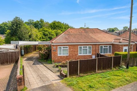 Oval Road, New Costessey, Norwich NR5