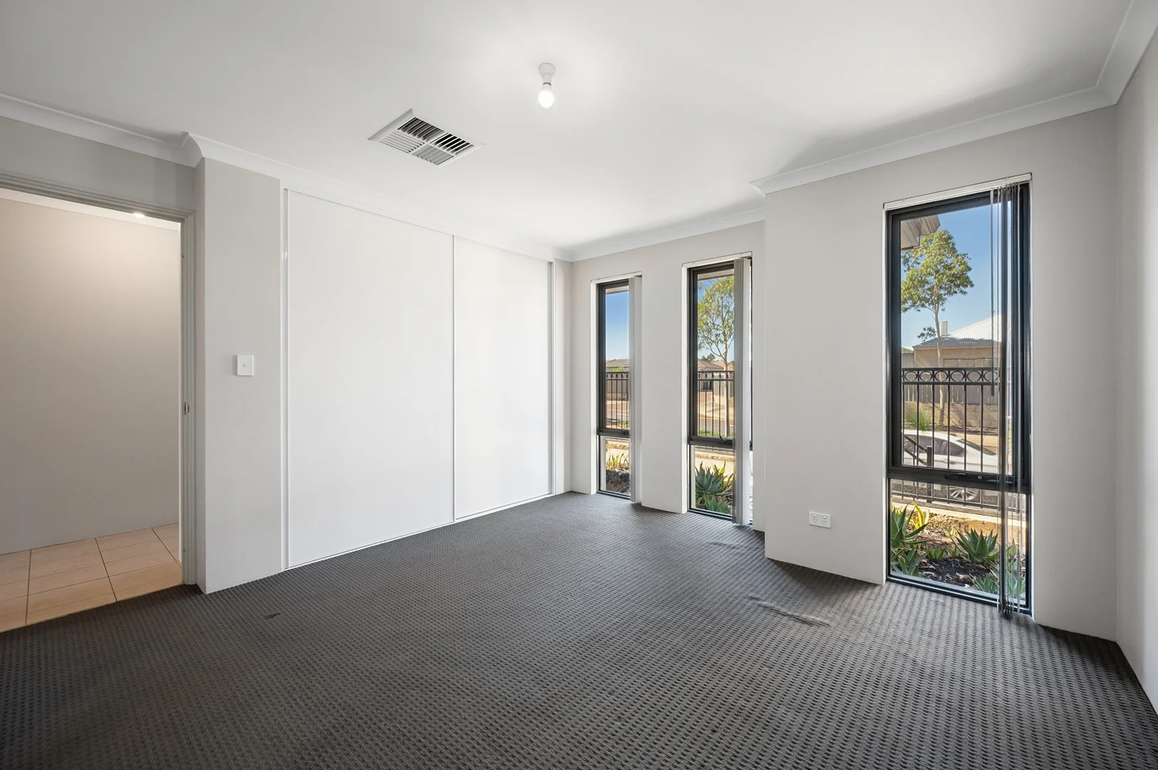 Additional image 3 of 351 Lambeth Circle, Wellard WA 6170