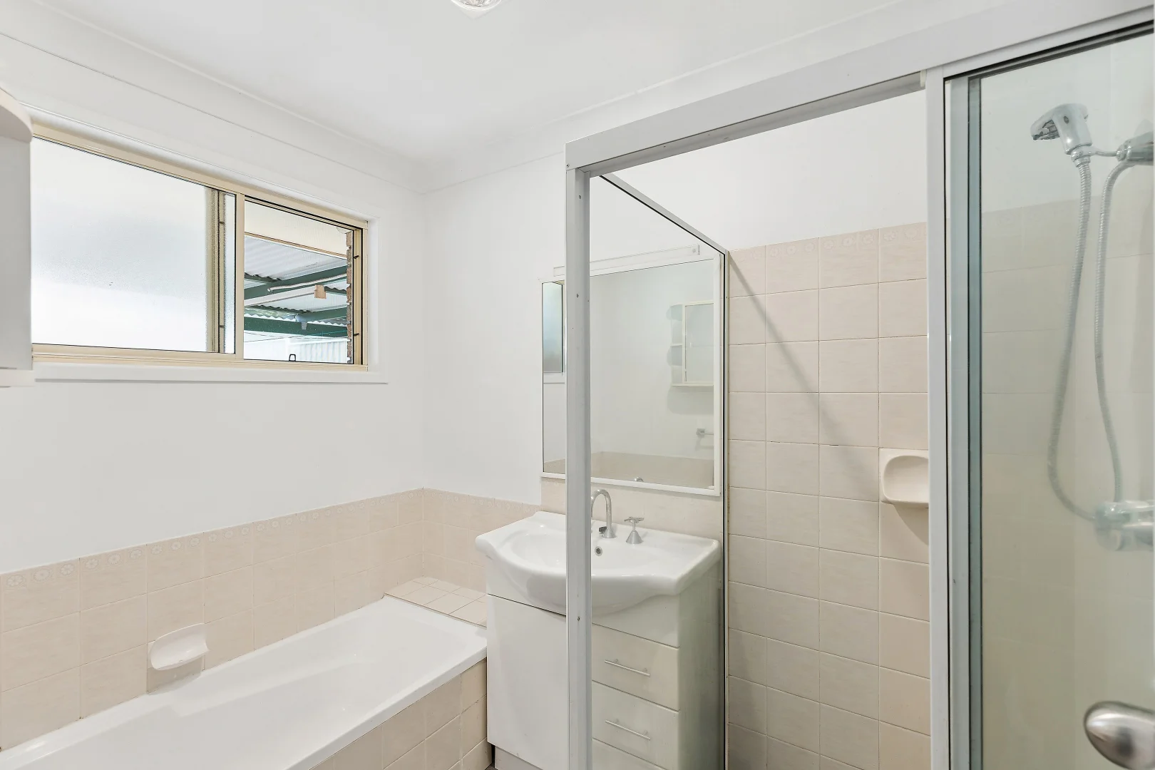 Additional image 8 of 4 Quinton Close, Rutherford NSW 2320