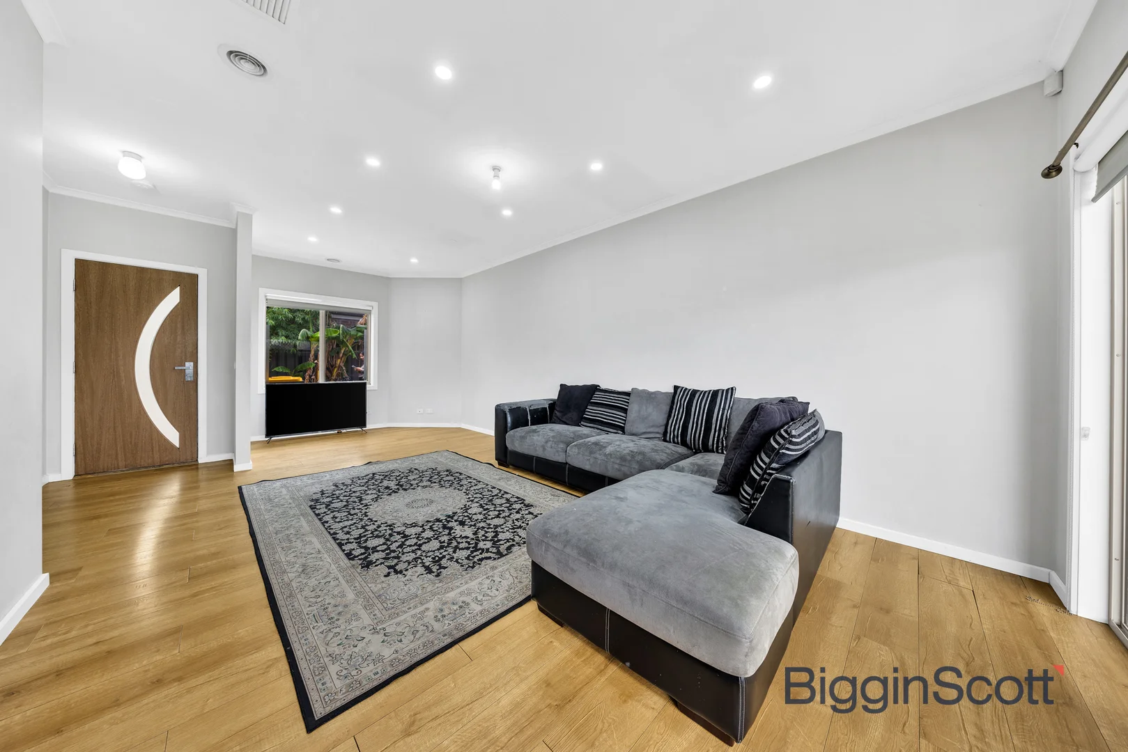 3/7 Adrian Circuit, Tarneit VIC 3029 photo 4