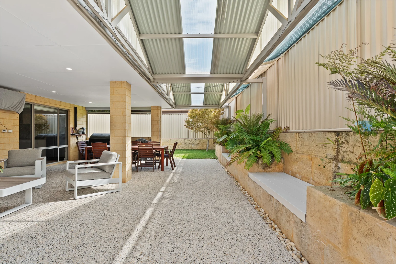 16 Carrow Bend, Baldivis WA 6171 photo 2
