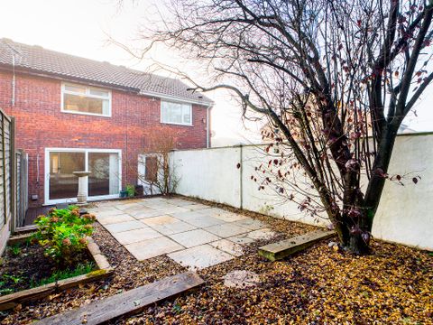 Maes Y Felin, Ravenhill, Swansea SA5