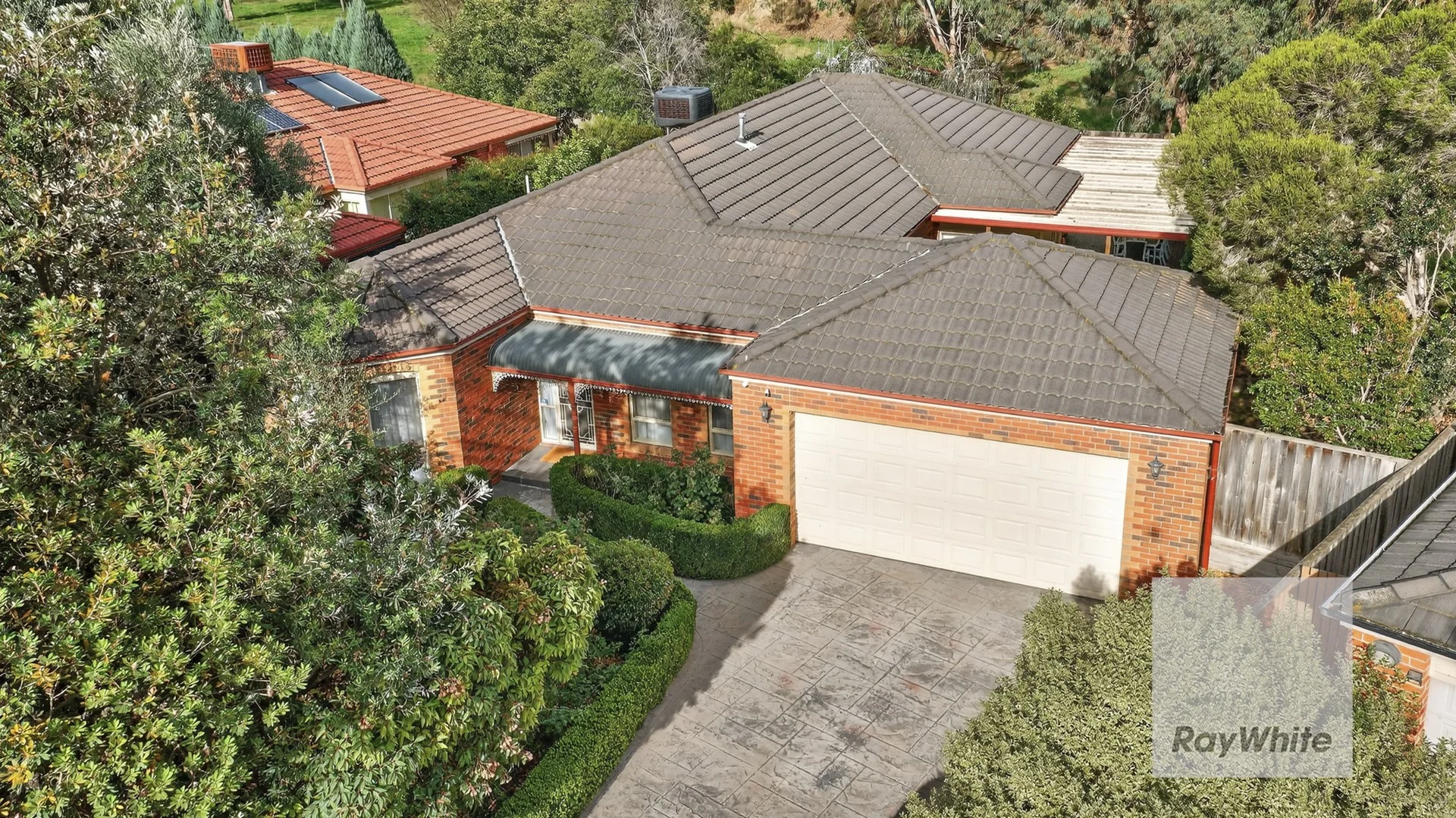 100 Bramble Crescent, Bundoora VIC 3083