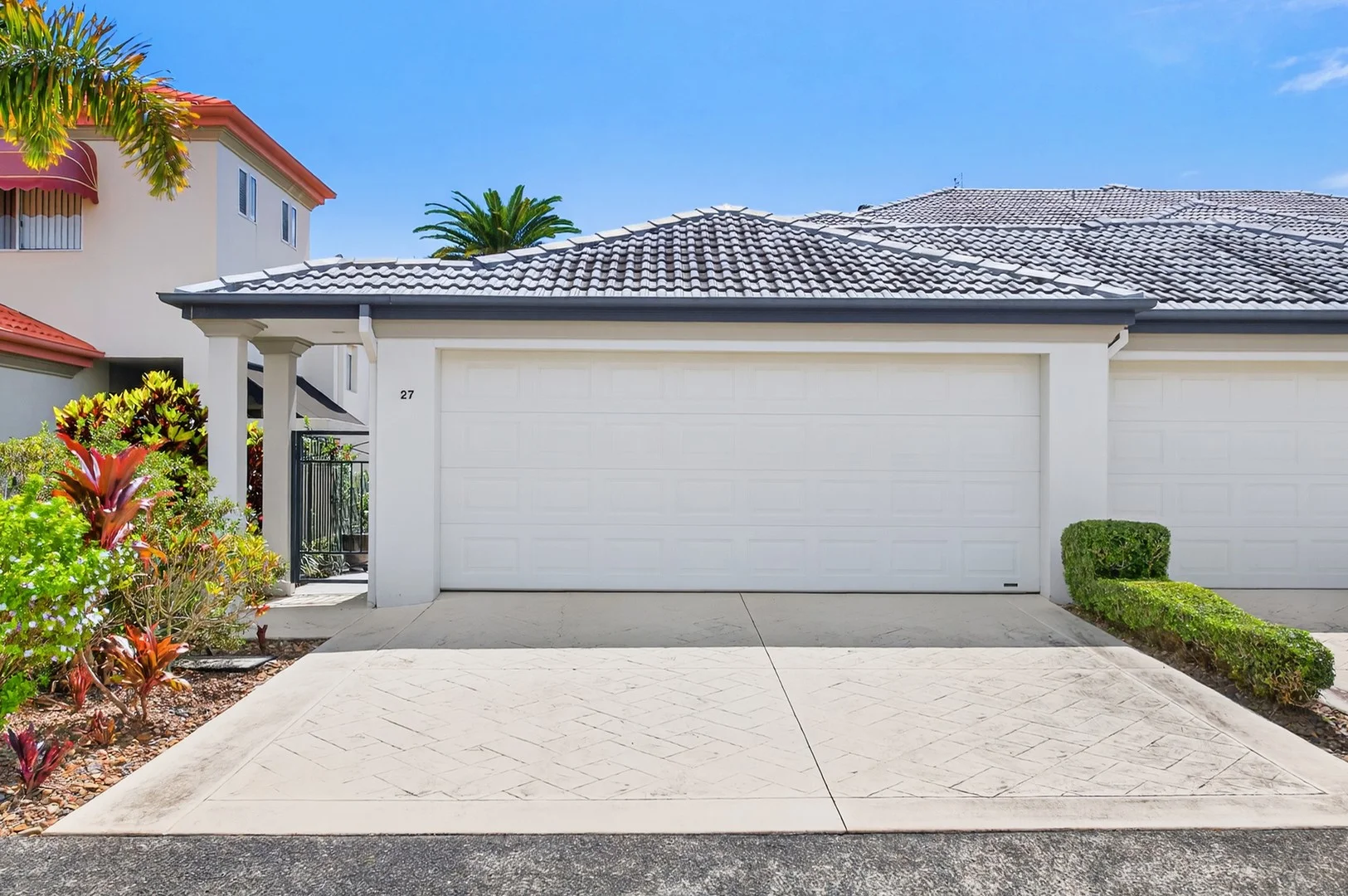 27/2 Bronberg Court, Southport QLD 4215