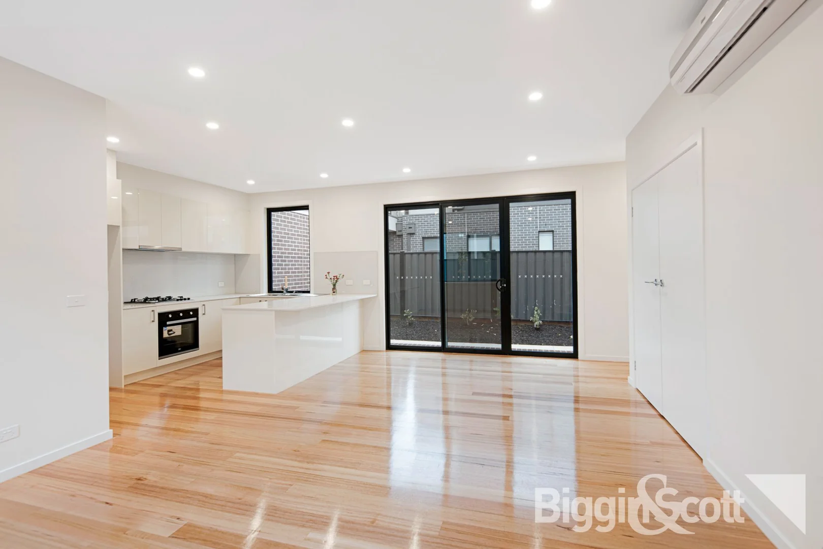 Additional image 3 of 2/17 Dunedin Street, Maidstone VIC 3012