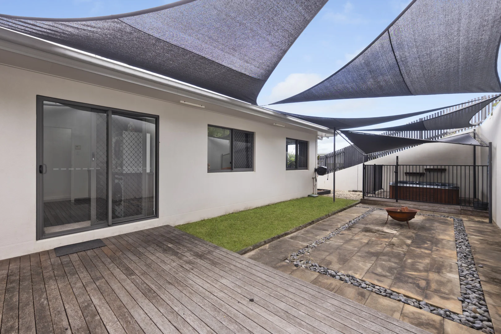 Additional image 15 of 11 Mont Blanc Place, Mount Louisa QLD 4814