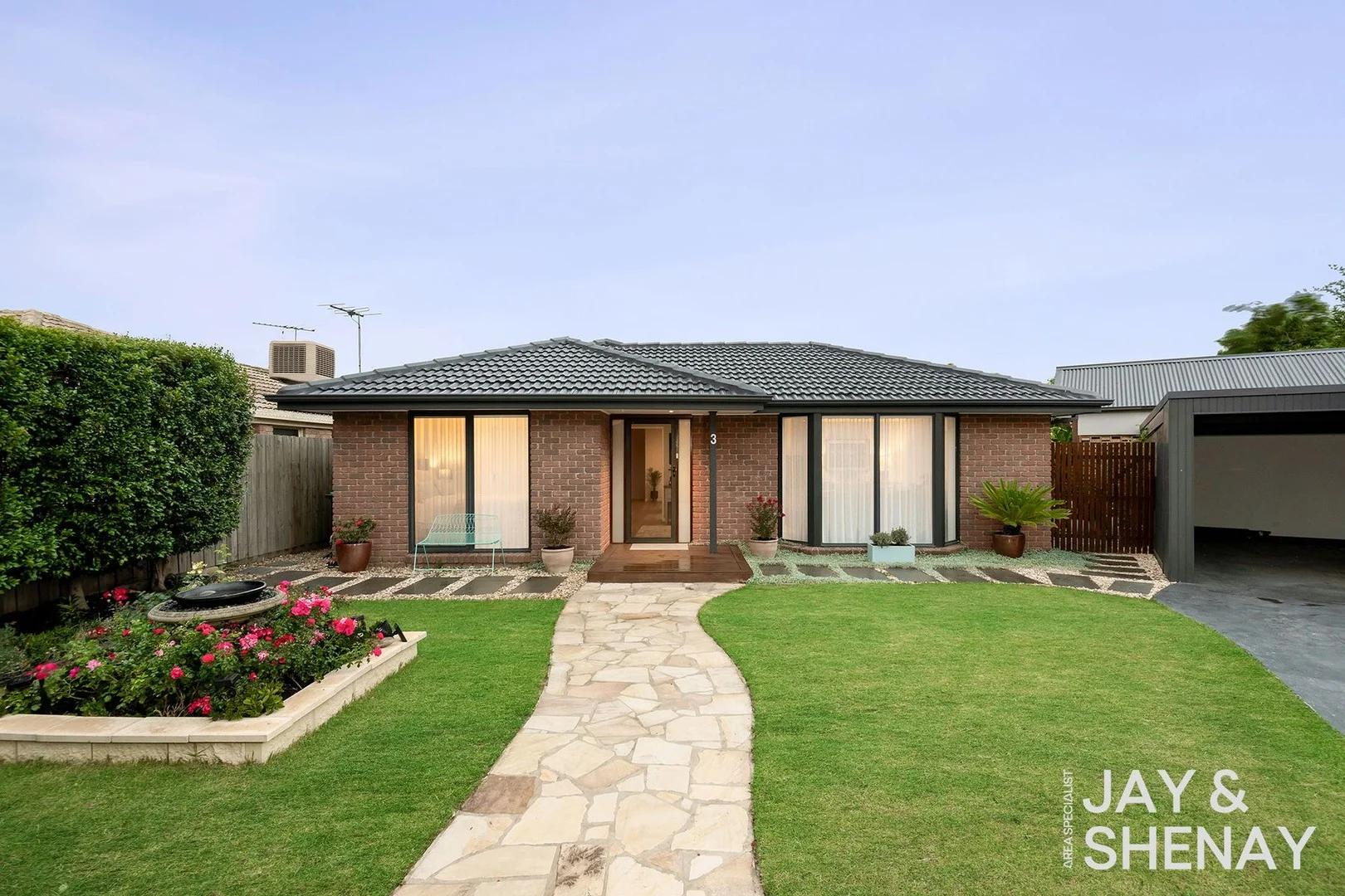 3 Irvine Close, Endeavour Hills VIC 3802
