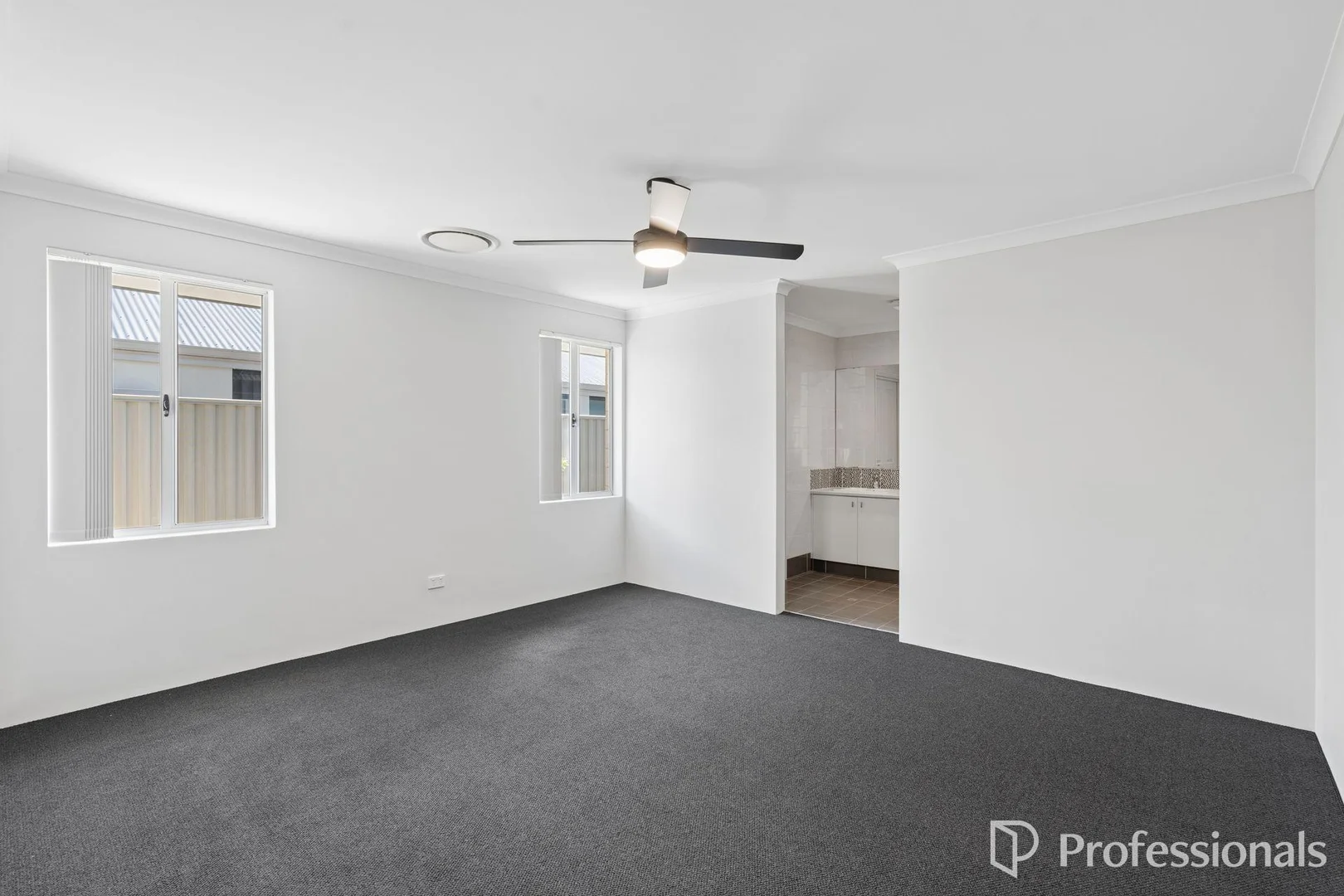 2 Aspinall Road, Byford WA 6122 photo 3