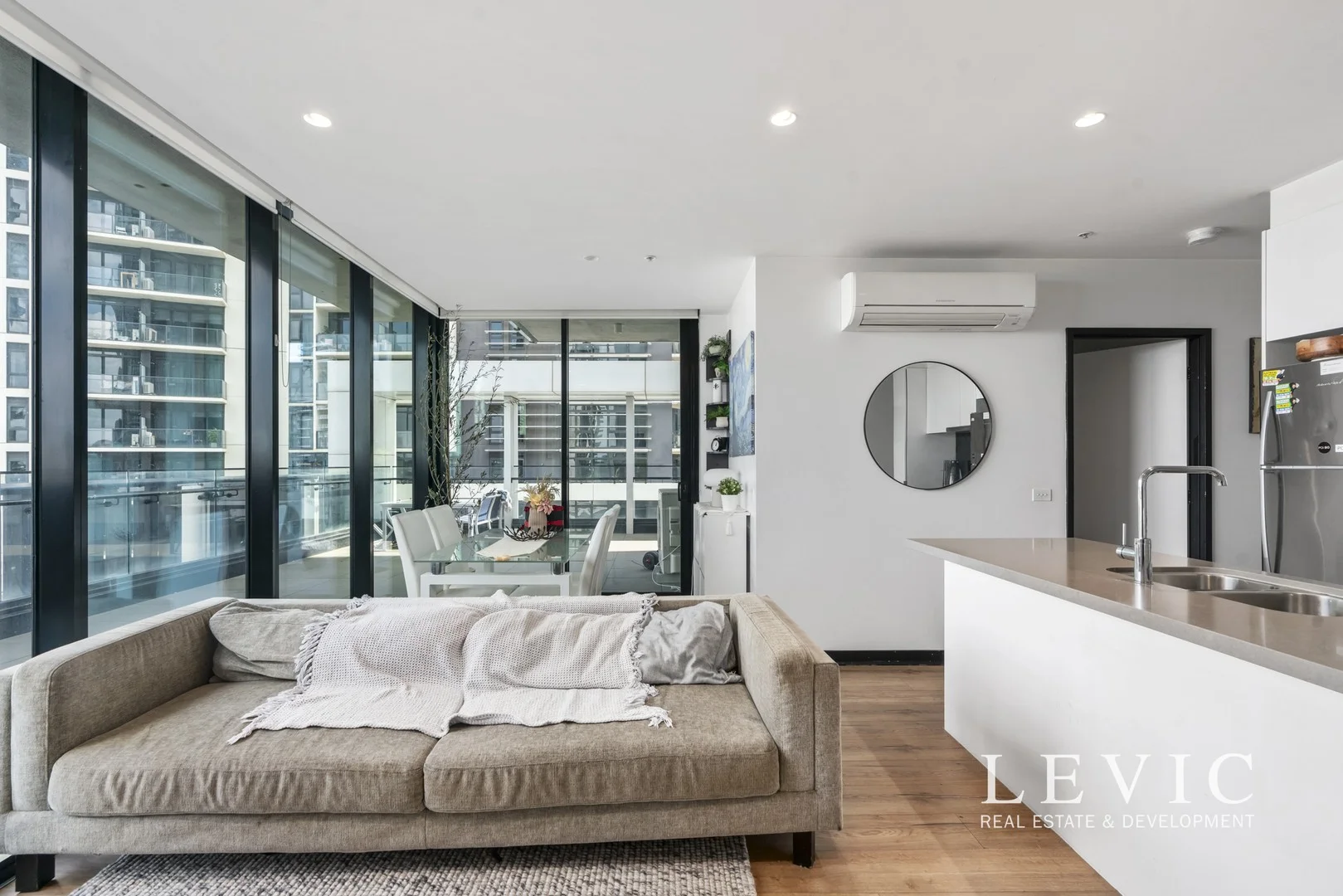 1008/45 Clarke Street, Southbank VIC 3006