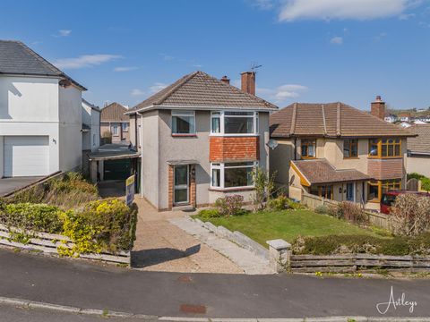 Sunningdale Avenue, Mayals, Swansea SA3