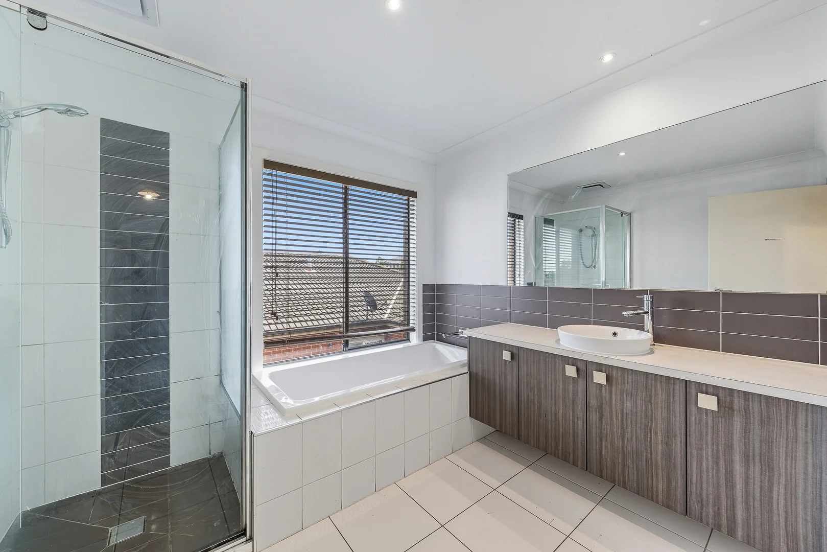 Additional image 13 of 8 Gelderland Drive, Clyde North VIC 3978