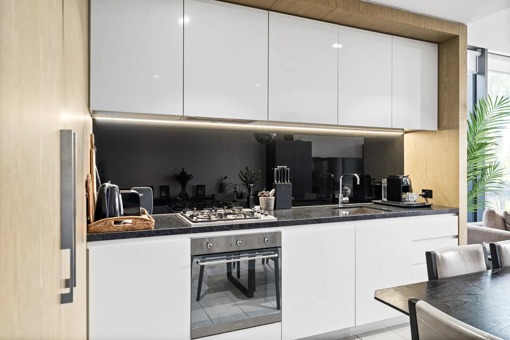 Additional image 5 of 205/74 Queens Road, Melbourne VIC 3004