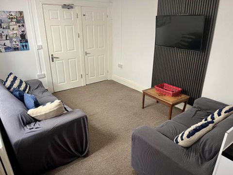 Rhyddings Terrace, Brynmill, Swansea SA2