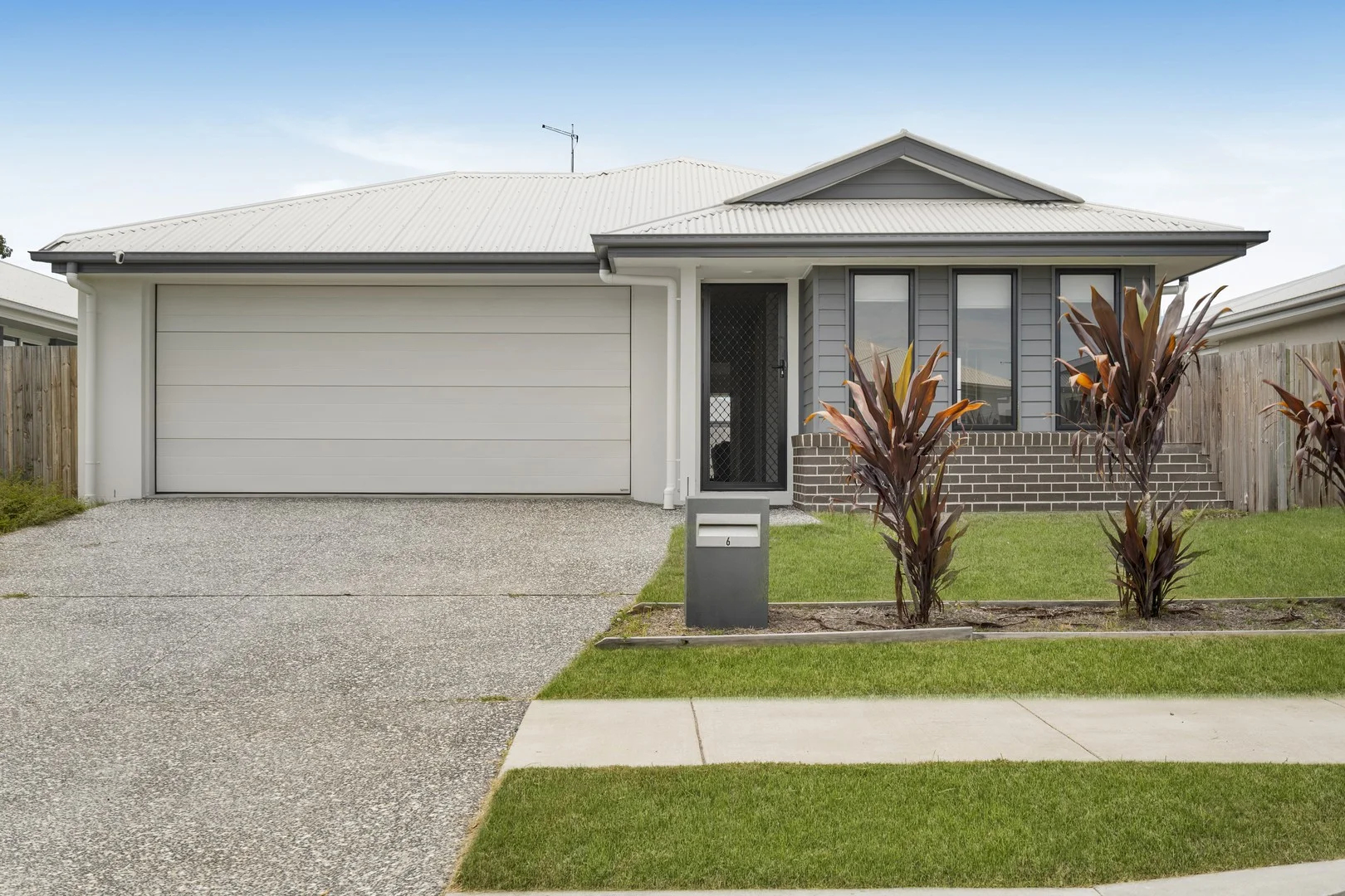 6 Prestwood Street, Logan Reserve QLD 4133