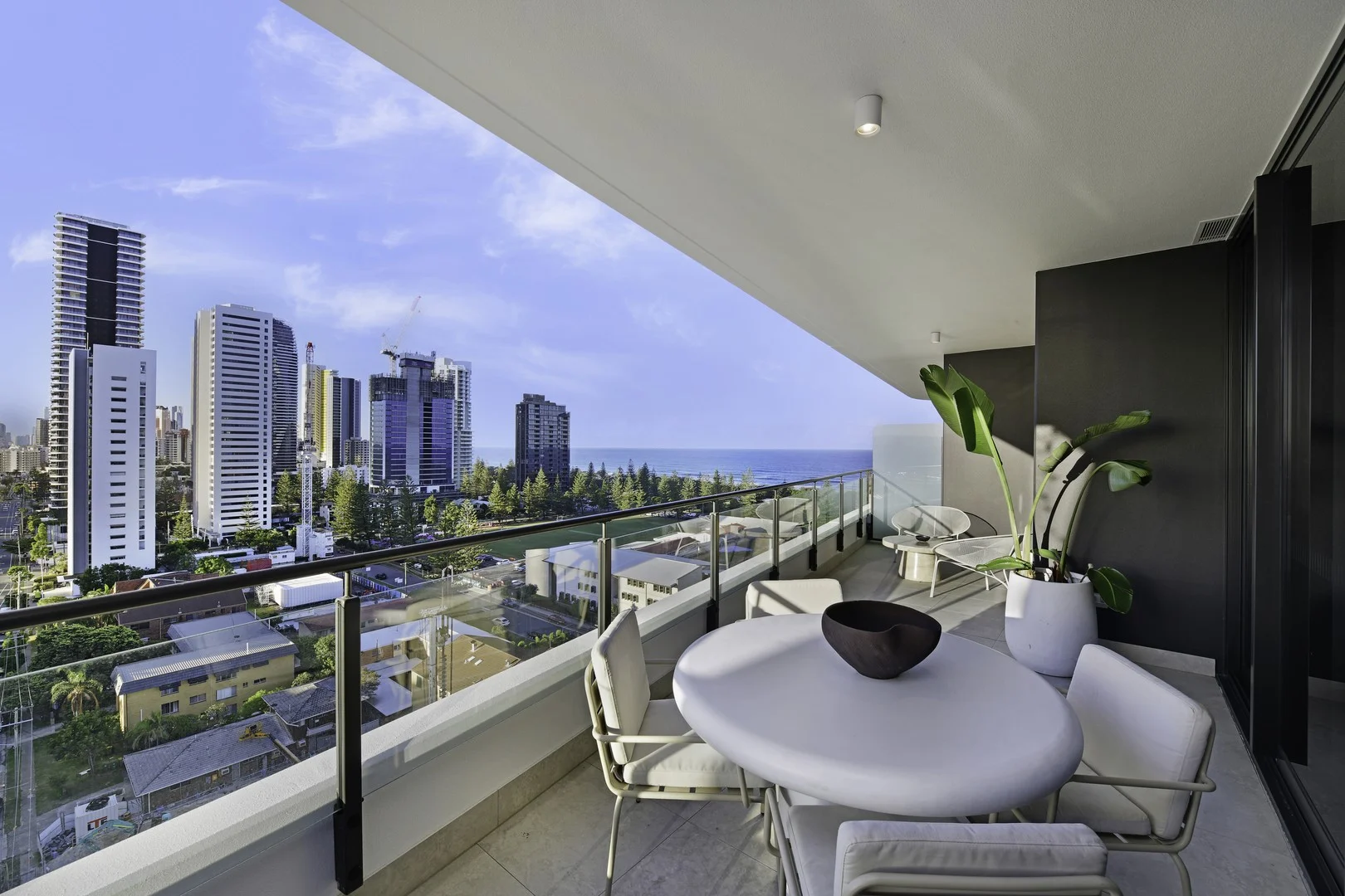 1102/26 Alexandra Avenue, Mermaid Beach QLD 4218