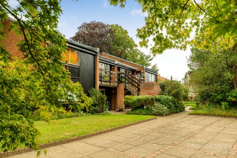 Pine Close, Norwich NR4