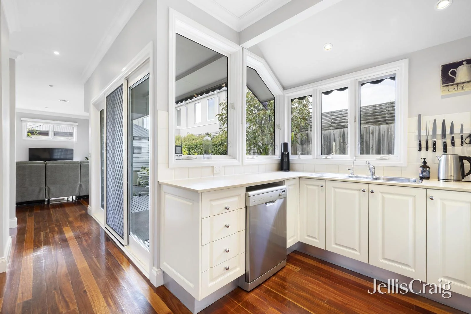 Additional image 6 of 2/8 Fir Street, Blackburn VIC 3130