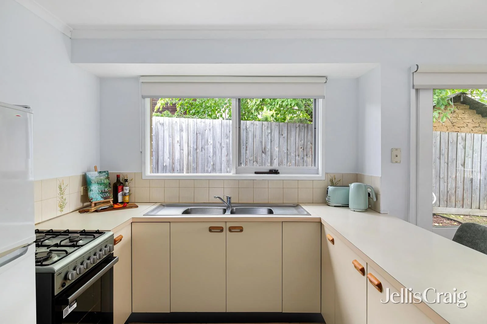 2/20 Cecil Street, Eltham VIC 3095 photo 5