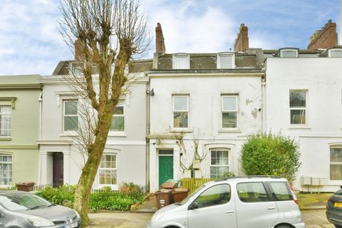 Victoria Place, Stoke, Plymouth PL2, Studio for sale