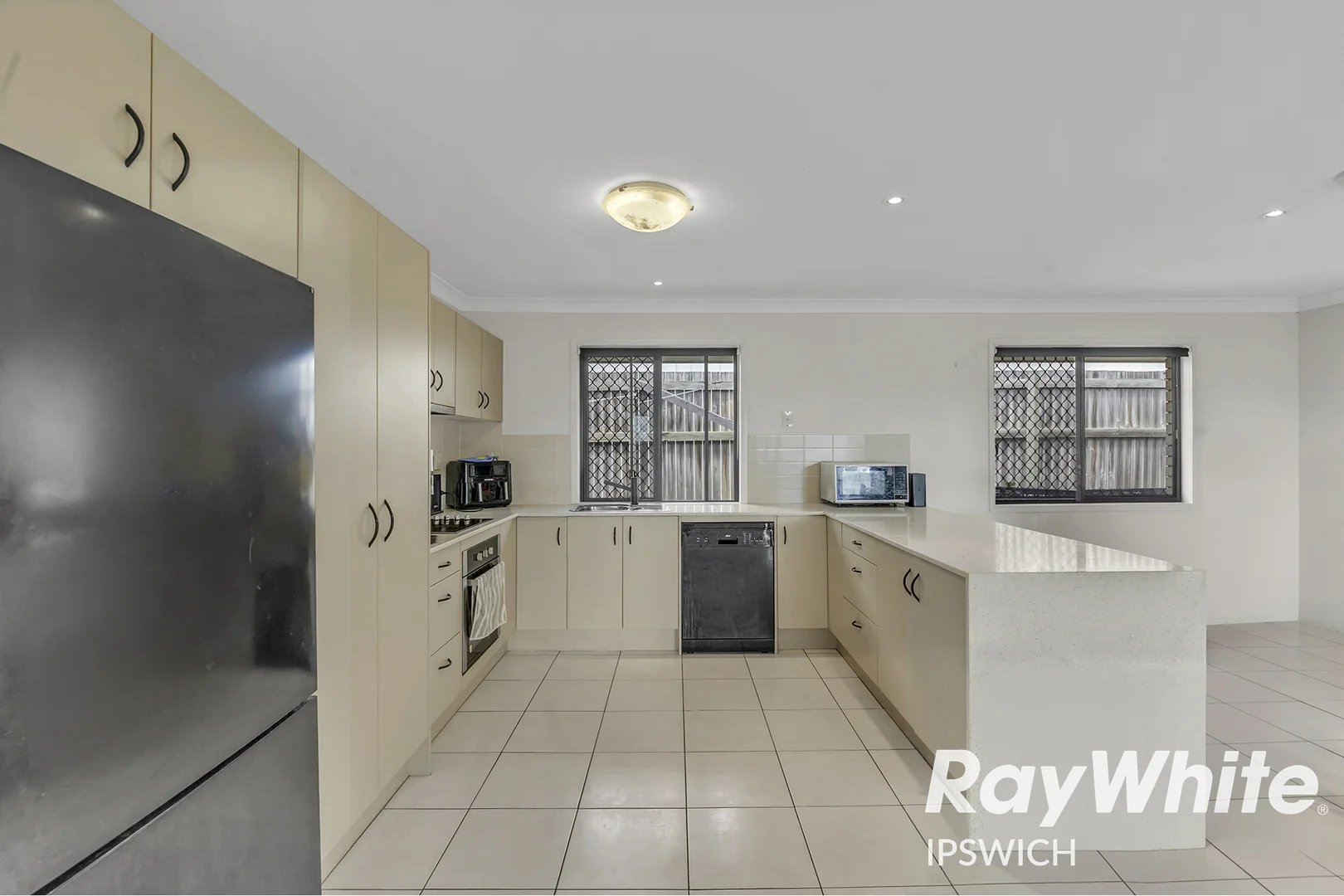 Additional image 8 of 38 Honeyeater Place, Lowood QLD 4311