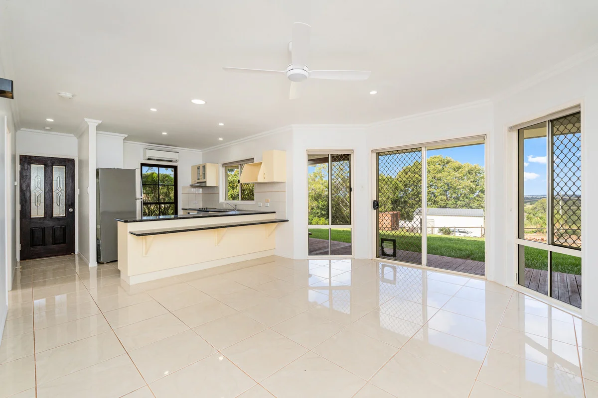 6-8 Tortworth Court, Dundowran QLD 4655