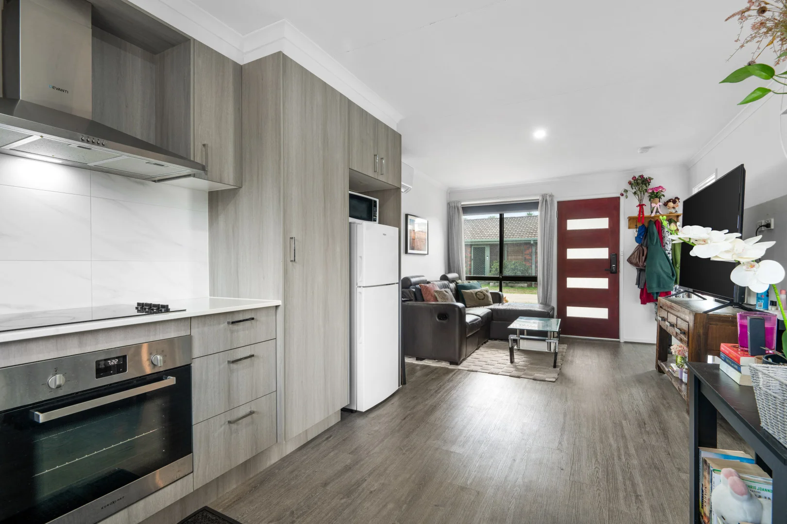 Additional image 3 of 1/220-222 Wilsons Road, Whittington VIC 3219