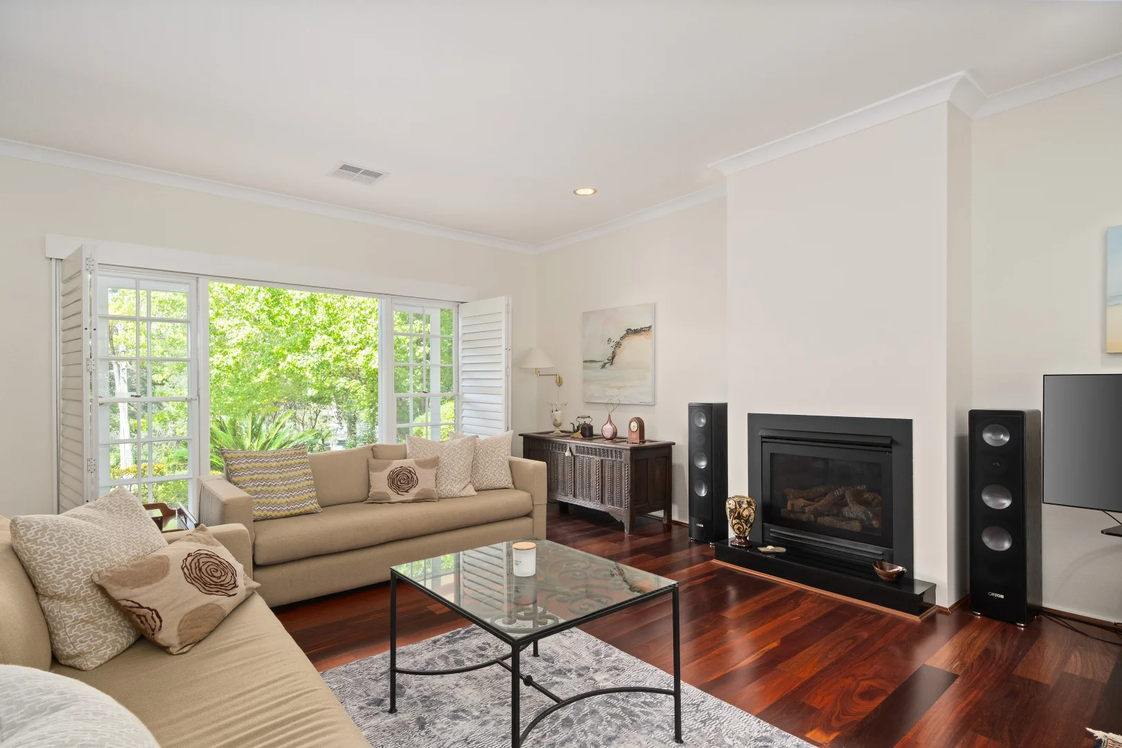 10 Lowry Crescent, St Ives NSW 2075 photo 3