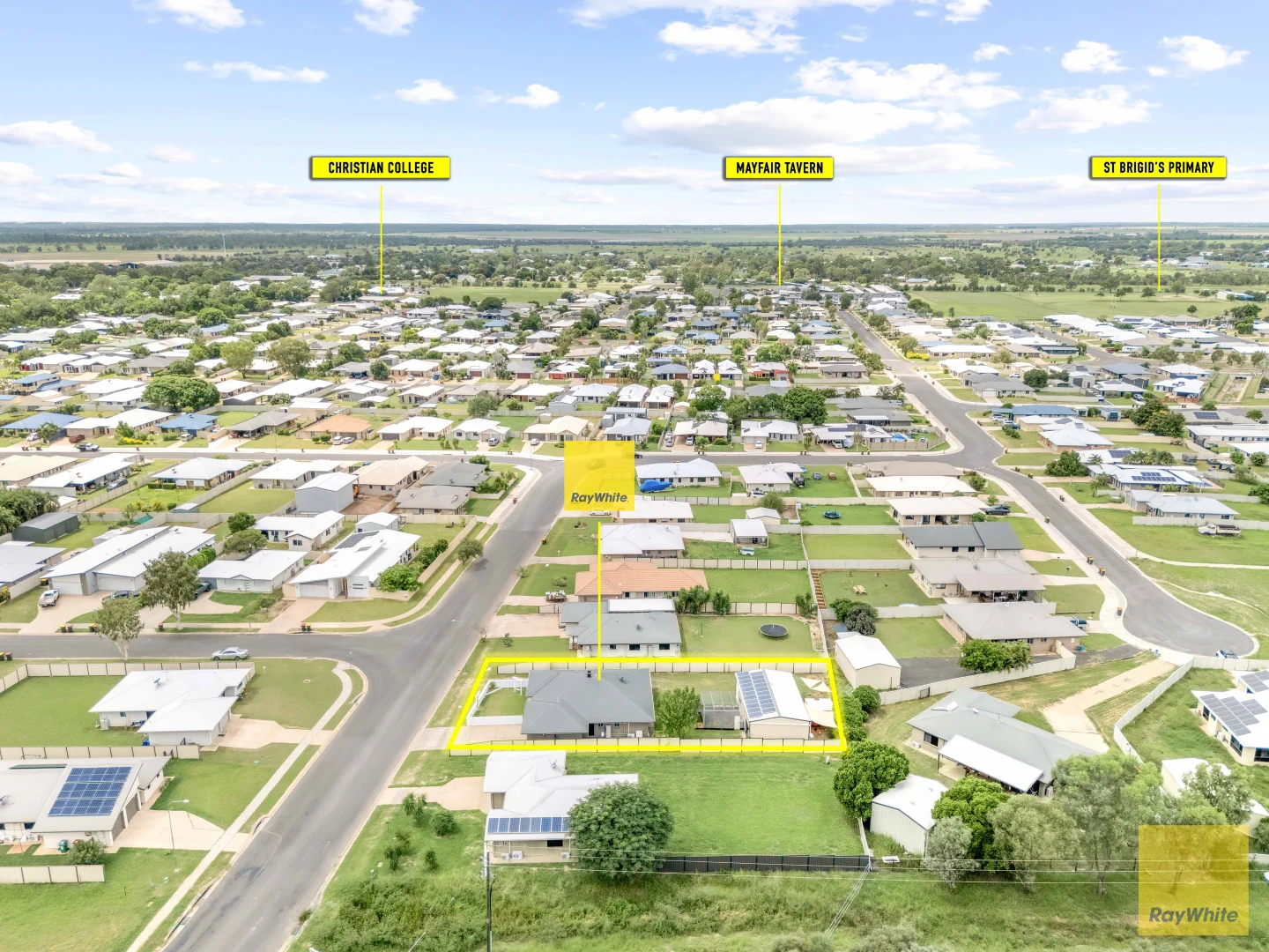 79 Mayfair Drive, Emerald QLD 4720 photo 2