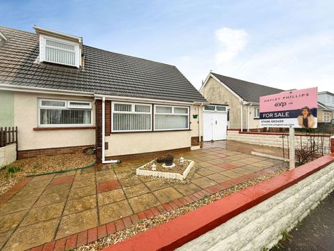 Elizabeth Close, Ynysforgan, Swansea SA6