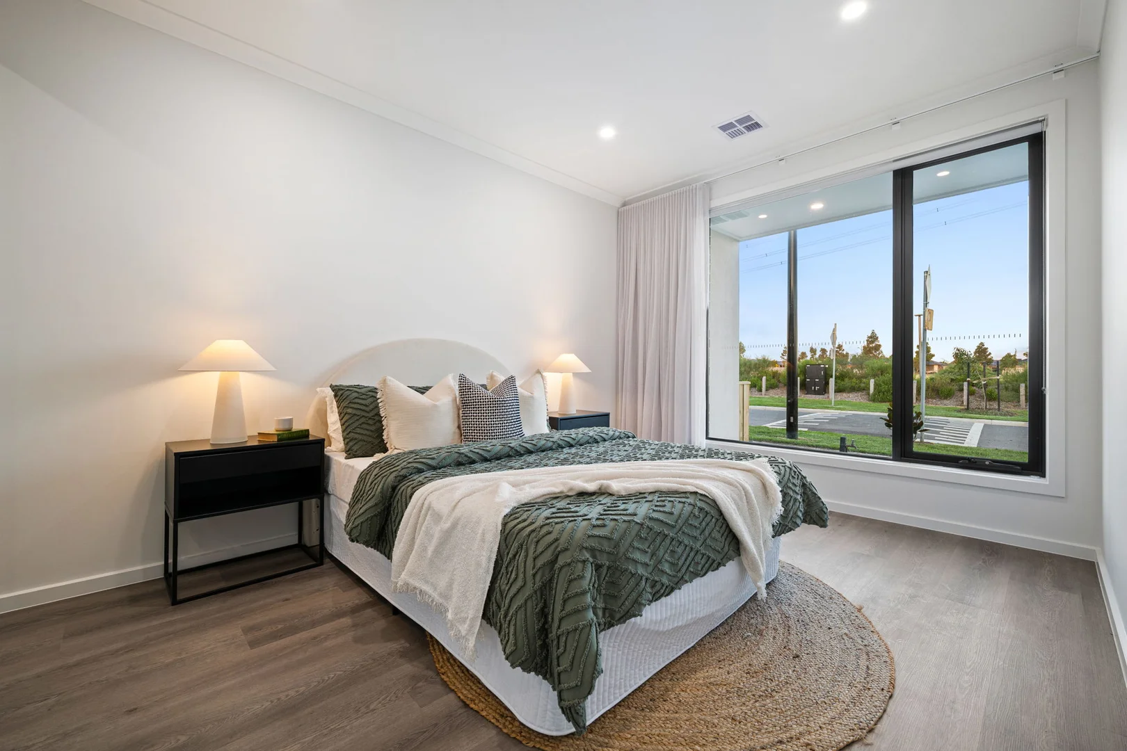 Additional image 2 of 39 Paskas Drive, Fraser Rise VIC 3336