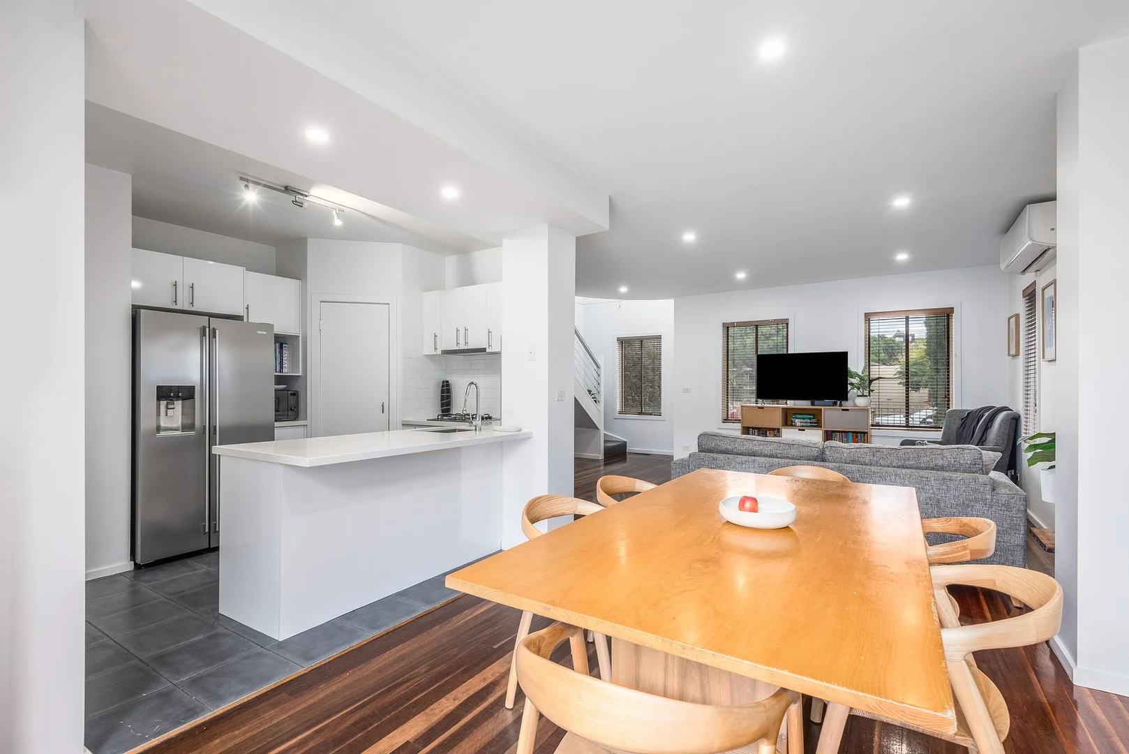 49 Noble Street, Newtown VIC 3220