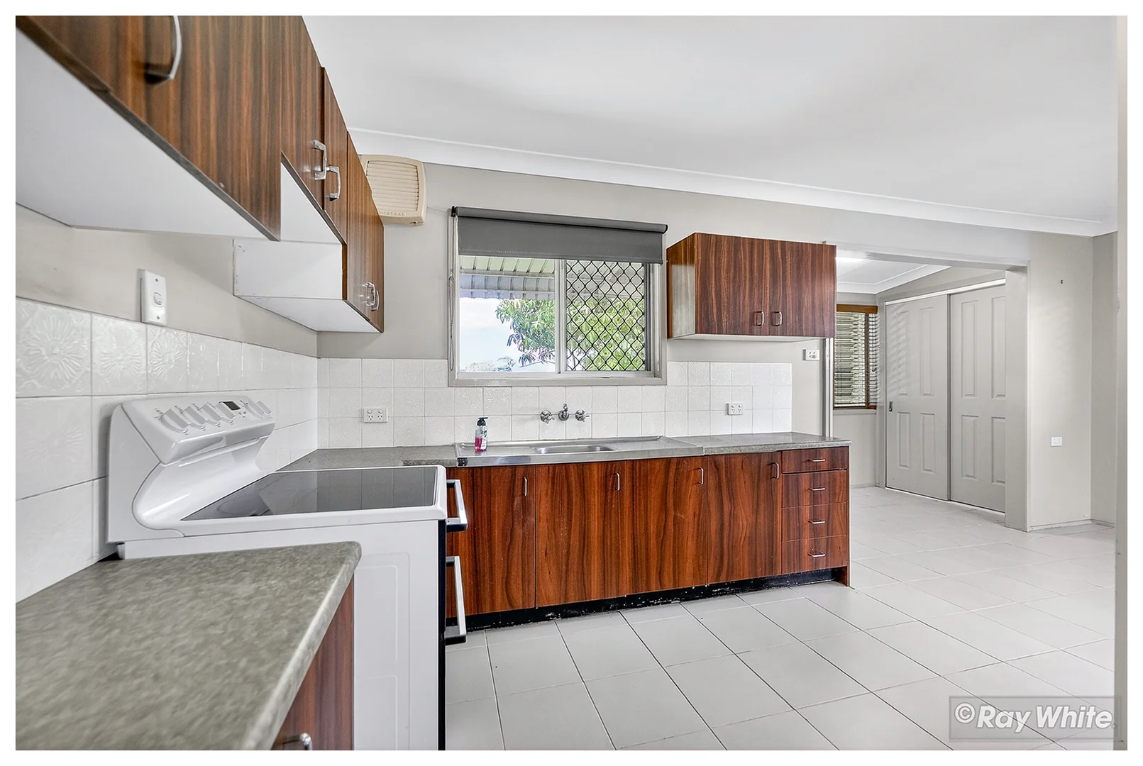 Additional image 4 of 19 Symons Street, Park Avenue QLD 4701