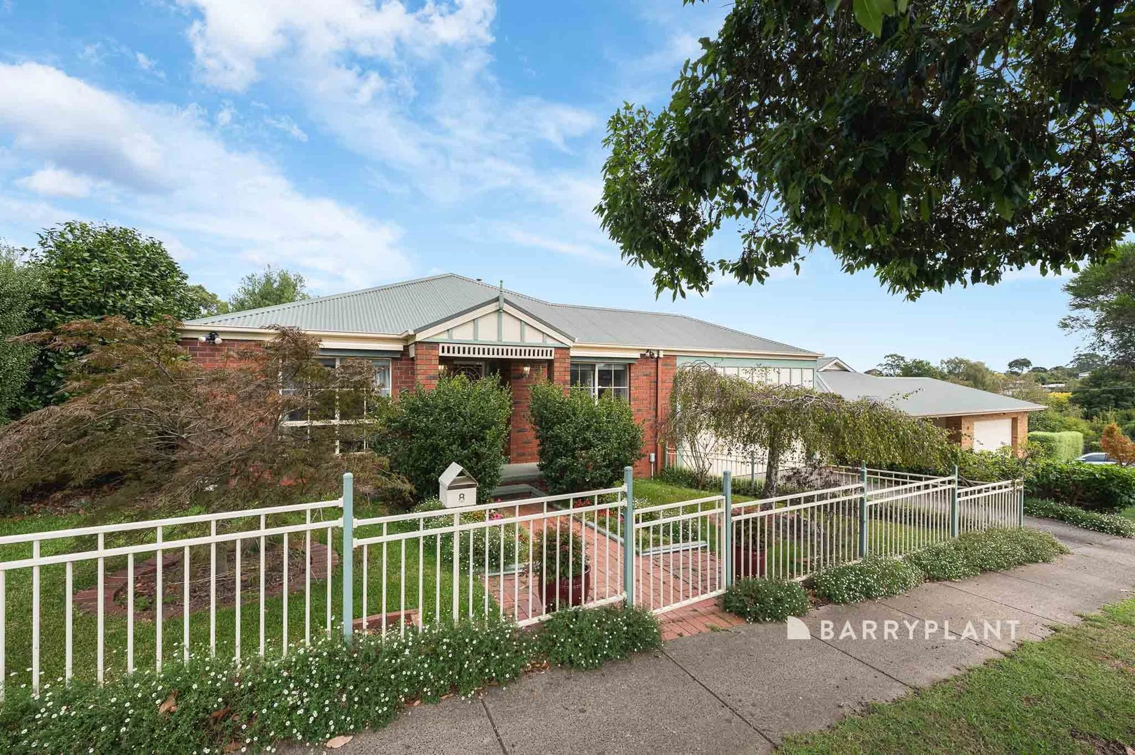 8 Davey Drive, Drouin VIC 3818