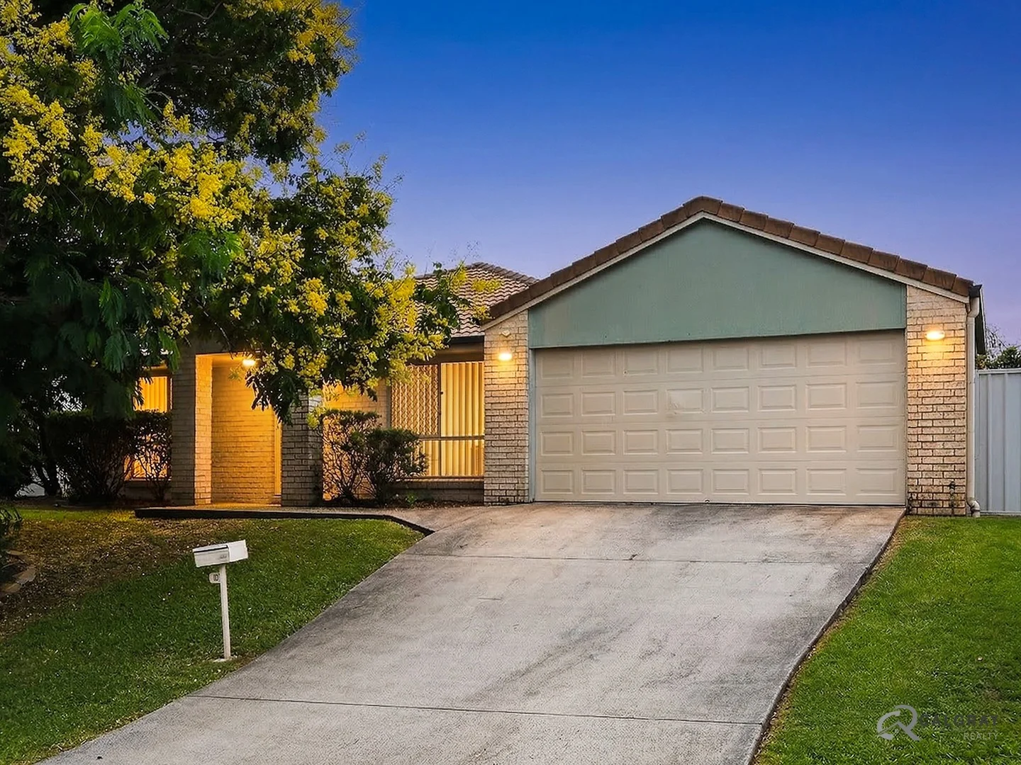 12/Rainbow Court, Regents Park QLD 4118
