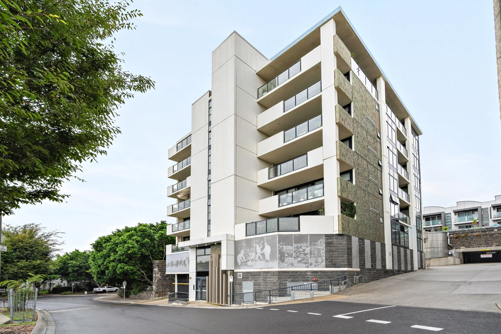 402/2 Moonering Drive, Coburg VIC 3058 photo 3