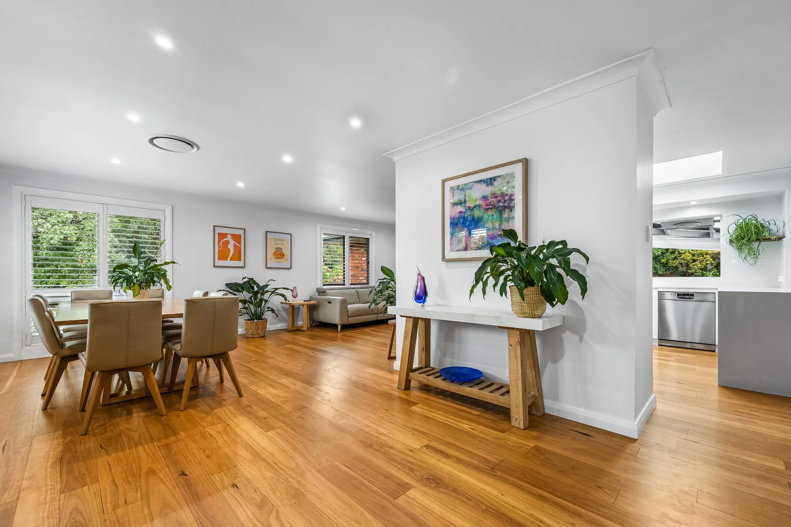 10 Lindeman Close, Eleebana NSW 2282