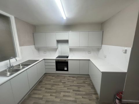Glanmor Crescent, Swansea SA2