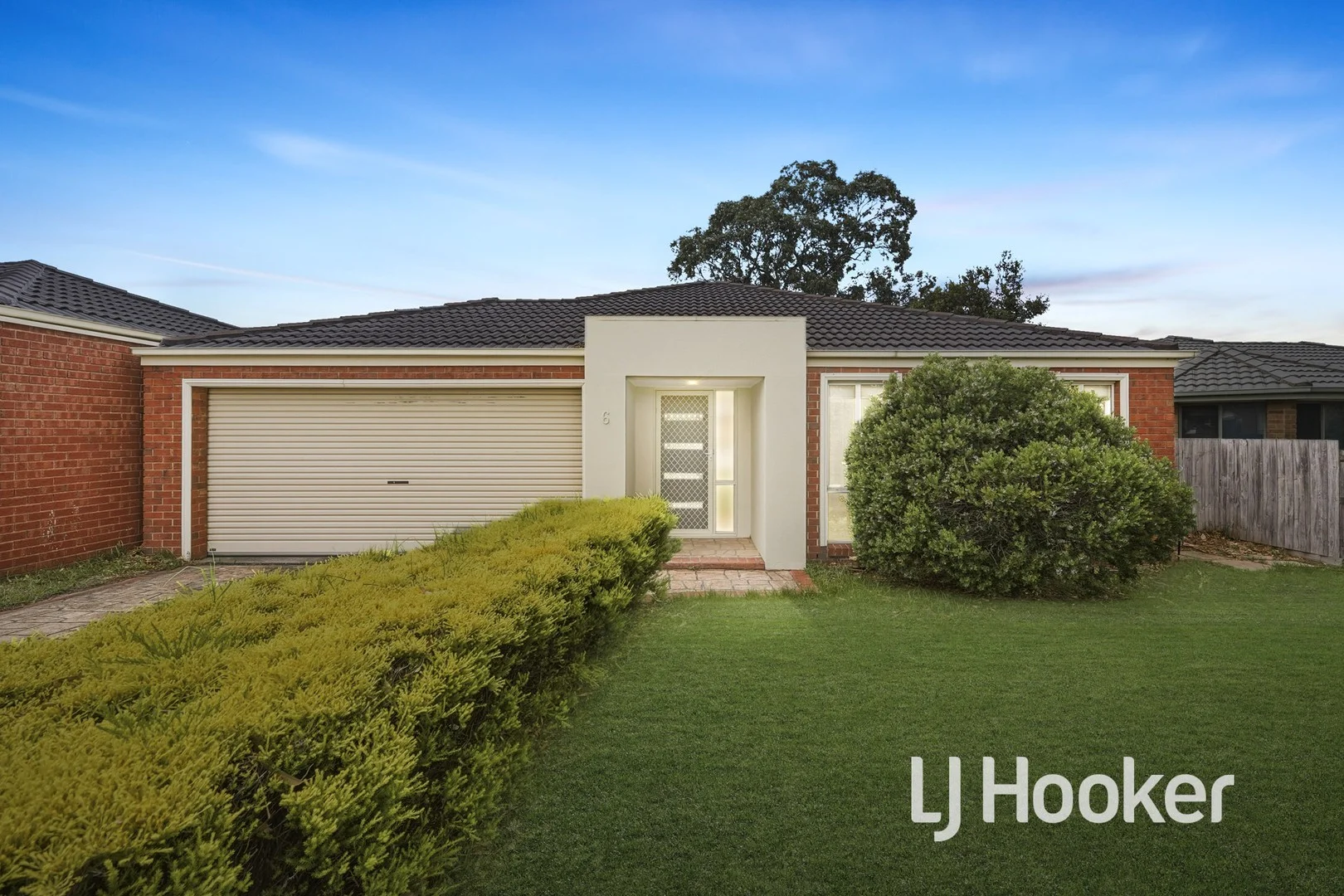 6 Naja Crescent, Hampton Park VIC 3976