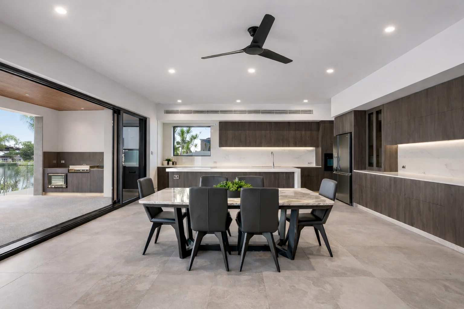 Additional image 14 of 125 Sir Bruce Small Boulevard, Benowa Waters QLD 4217