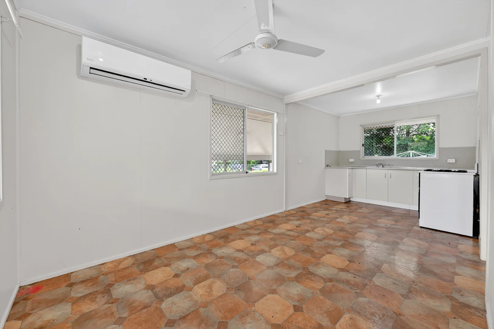 Additional image 3 of 23 Kittyhawk Crescent, Kirwan QLD 4817