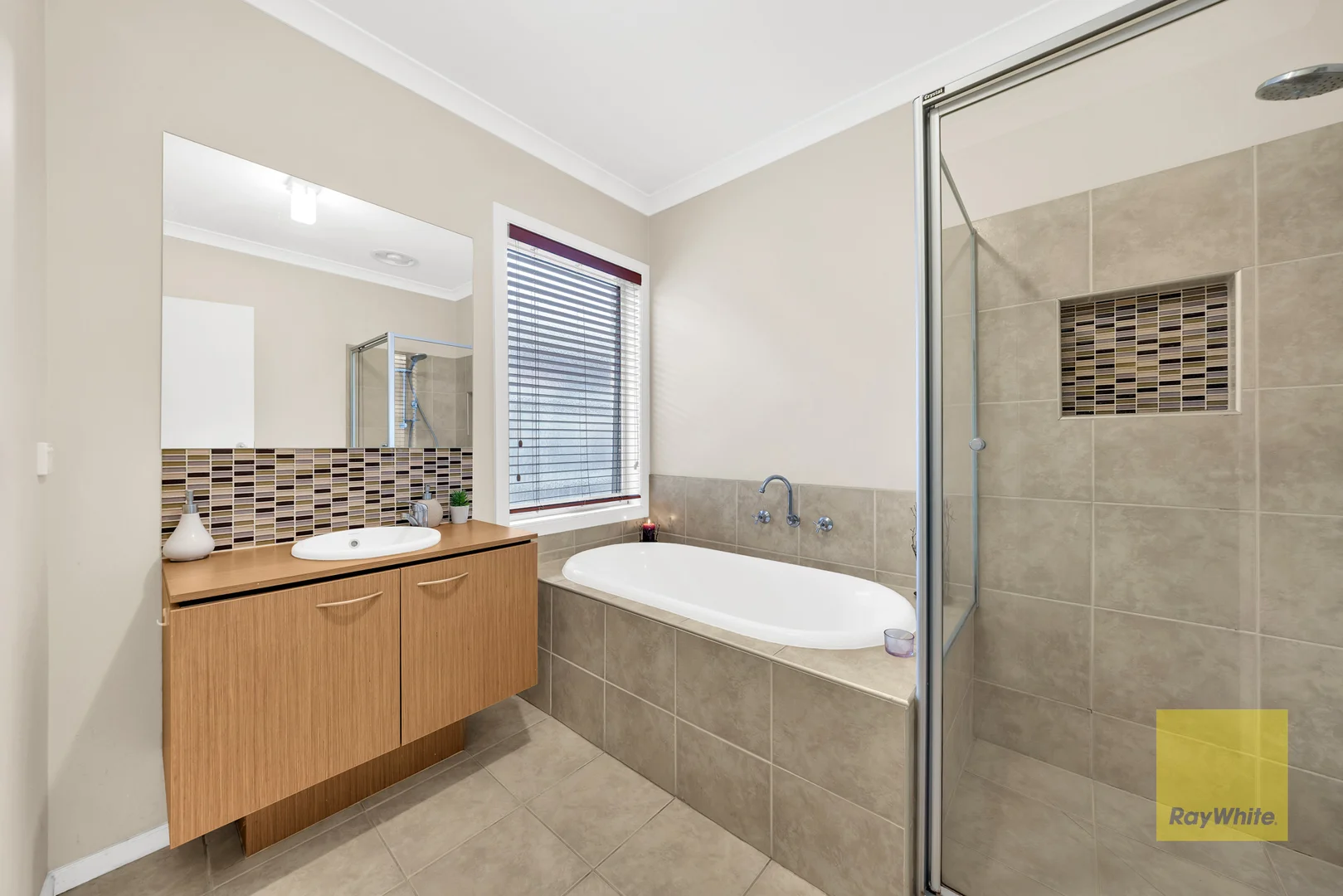 Additional image 10 of 3 Rosyth Court, Deer Park VIC 3023